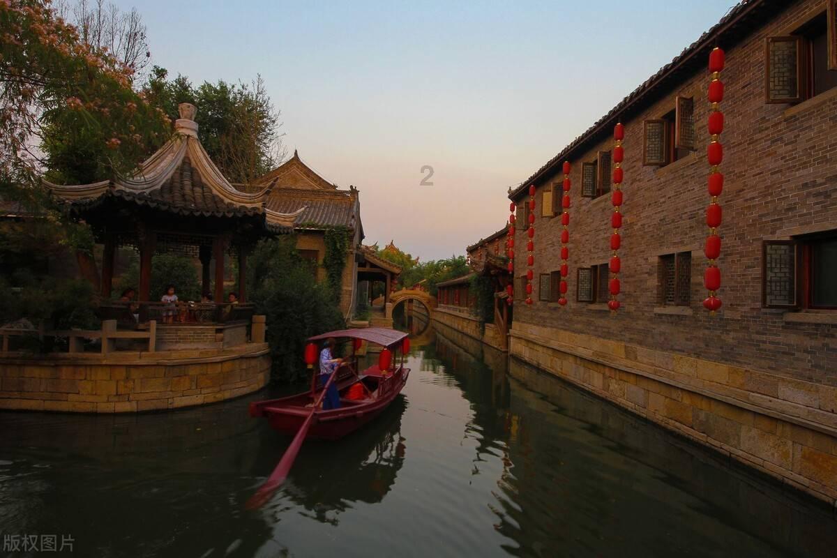家庭不和睦总吵架，不想和老师同学相处，感到自卑压抑，该怎么办？游戏画面
